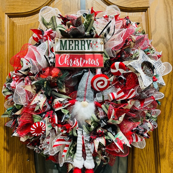 Holiday Wreaths - Picture 2 of 3